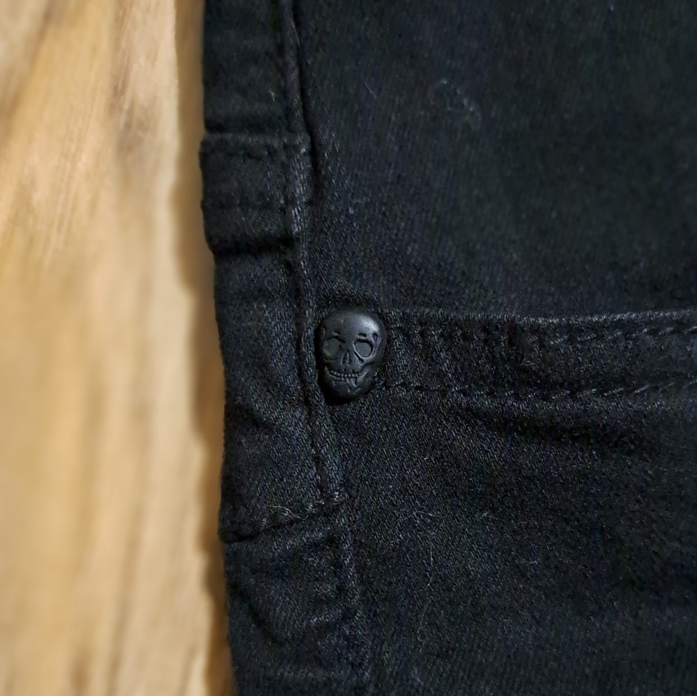 Backheart Jean Shorts - Picture 5 of 5